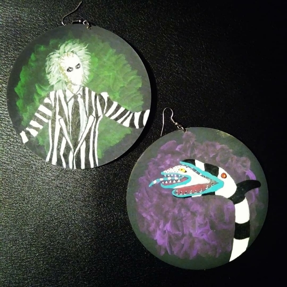 Beetlejuice Earrings - Picture 3 of 9